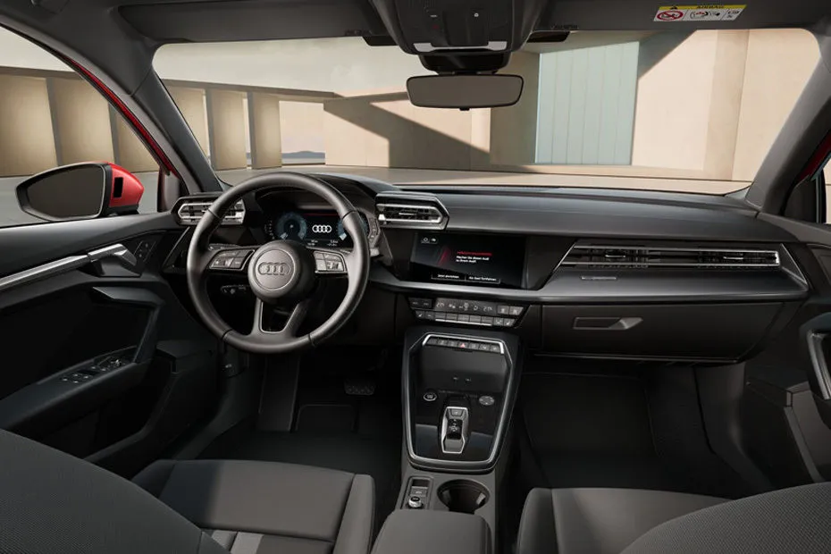 Audi A3 ספורטבק חבילת SLINE LUX — פנים הרכב