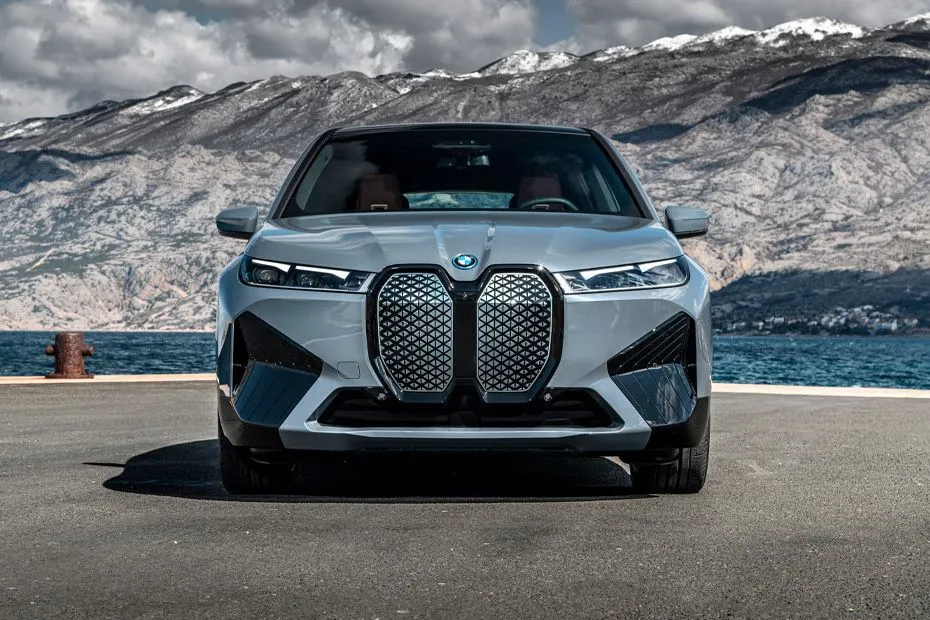 BMW IX50 — מבט חוץ