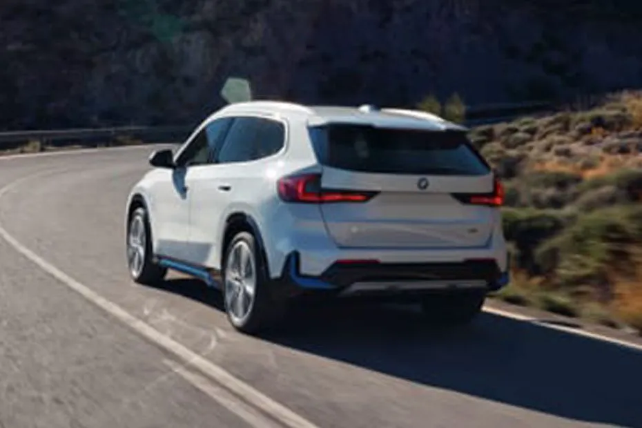 BMW IX1 — מבט חוץ
