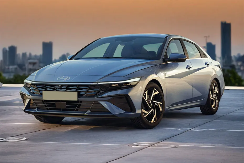 Hyundai Elantra — מבט חוץ