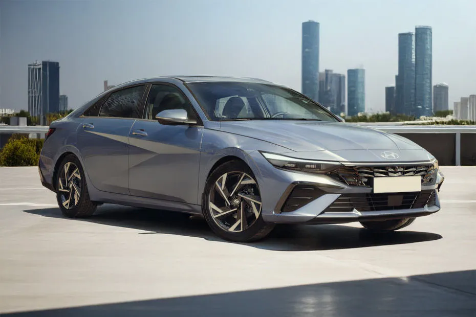 Hyundai Elantra — מבט חוץ