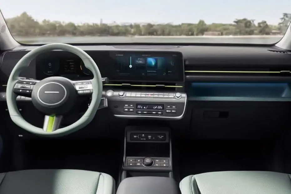Hyundai Kona — פנים הרכב