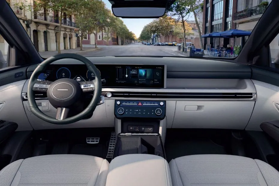 Hyundai Tucson — פנים הרכב