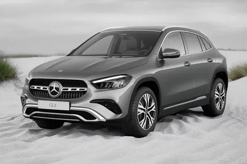 Mercedes-Benz GLA 200 — מבט חוץ