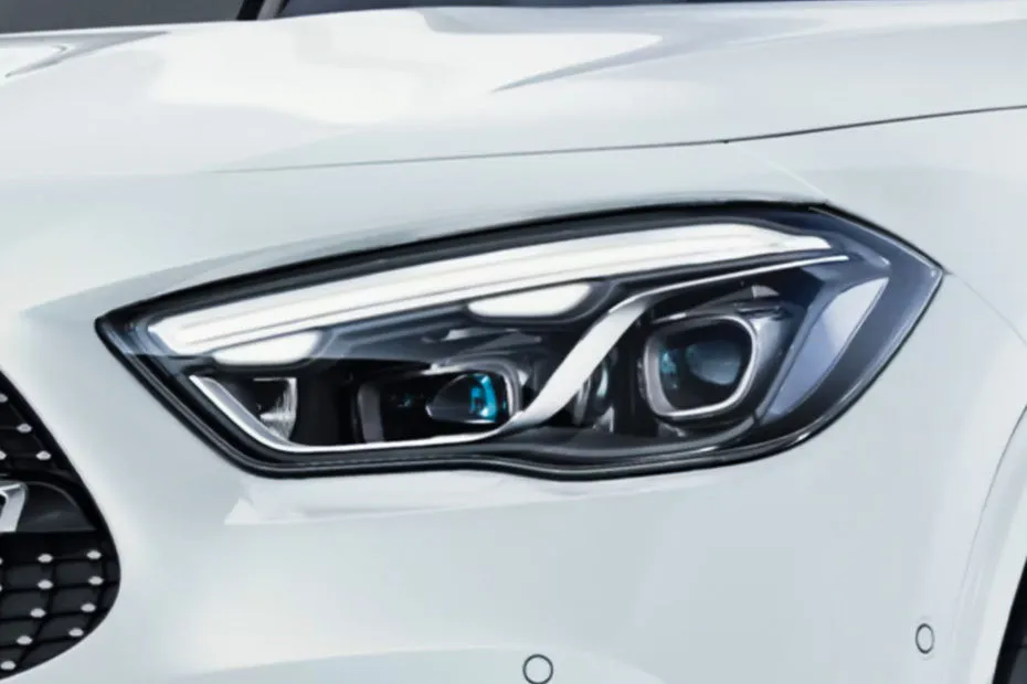 Mercedes-Benz GLA 200 — מבט חוץ
